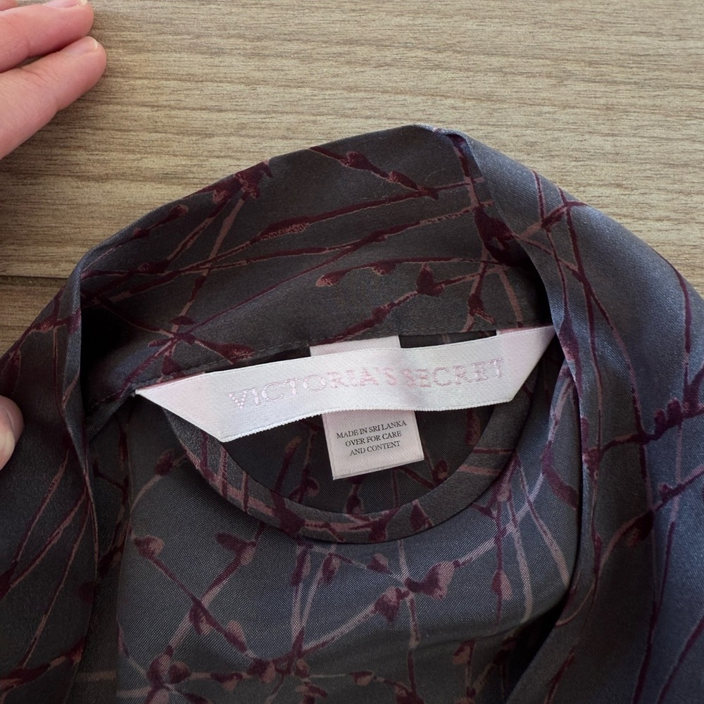 Victoria's Secret Dark Purple Satin Patterned Robe Rare Model 90s Quiet Luxury - Picture 4 of 5